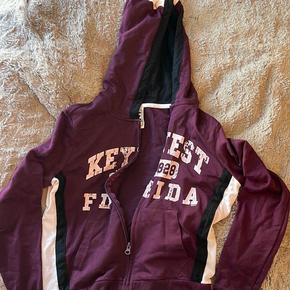 perfect condition, maroon color, light pink lettering, Keywest florida,